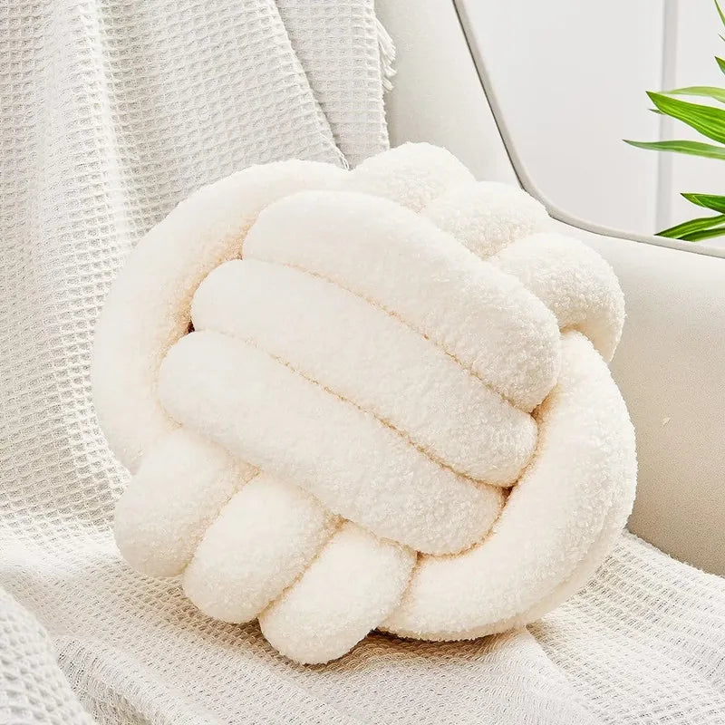 Coussin décoratif Knot Pillow Ball – Design en nœud fait main