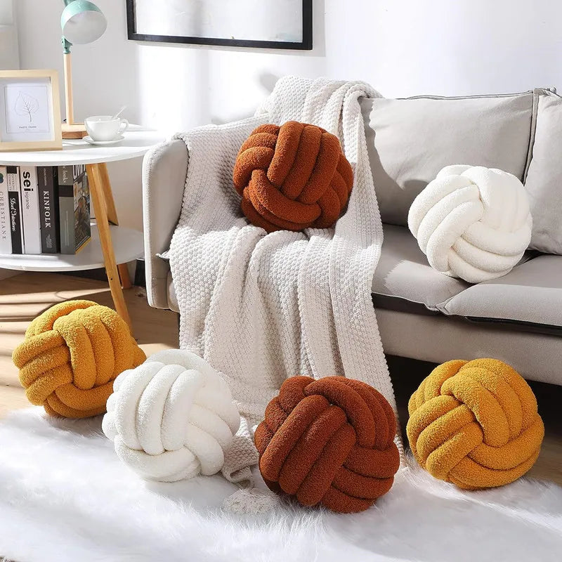 Coussin décoratif Knot Pillow Ball – Design en nœud fait main