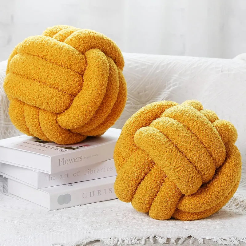 Coussin décoratif Knot Pillow Ball – Design en nœud fait main